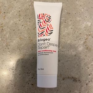 Sample size Briogeo Don’t Despair, Repair! Hair Mask